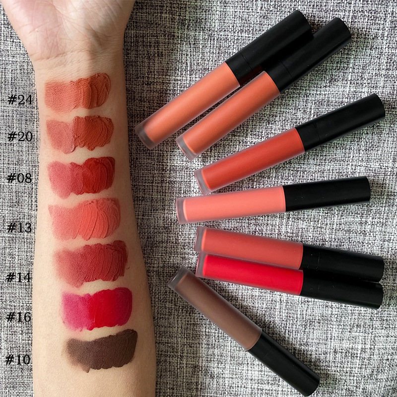 Femmes Fashions Vegan 24 couleurs cosmétiques à pigments élevés rouge à lèvres liquide mat imperméable